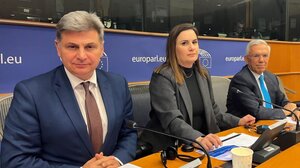 Νικόλας Φαραντούρης: Ευρωπαϊκή ΑΟΖ στη Μεσόγειο η απάντηση στις απειλές