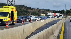 Συναγερμός στη Θεσσαλονίκη: 24χρονος έπεσε από γέφυρα 