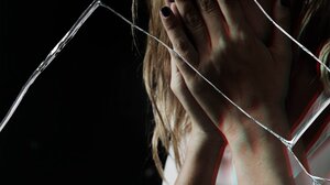 Τρόμος για 44χρονη στον Βόλο: Έσπασε την πόρτα και όρμησε να την σκοτώσει 