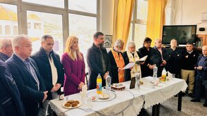 Στα ΚΑΠΗ και στο ΚΗΦΗ ο Δήμαρχος Μαλεβιζίου για την κοπή της πρωτοχρονιάτικης πίτας