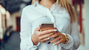 Εφιάλτης για 22χρονη στη Θεσσαλονίκη: Της έκλεισε το στόμα και της άρπαξε το κινητό