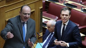 Νέα κόντρα Μάντζου - Λαζαρίδη με φόντο το σκάνδαλο του ΟΠΕΚΑ 