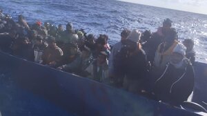 Μεταναστευτικό: Πέντε συλλήψεις για τις αφίξεις της Παρασκευής