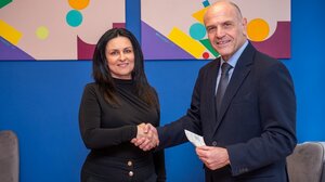 MINOAN LINES: Για δεύτερη χρονιά δίπλα στην "Ηλιαχτίδα"