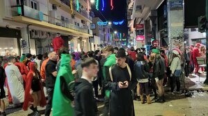 Η καρναβαλική Πάτρα δεν κοιμάται: Αποκριάτικο ξεφάντωμα μέχρι τις 6 το πρωί