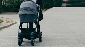 Έκλεψαν το παιδικό καρότσι μέσα από την αυλή του σπιτιού!