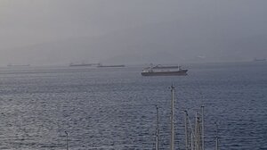 Στον κόλπο του Μεραμπέλλου 10 ποντοπόρα πλοία λόγω θυελλωδών ανέμων (βίντεο)