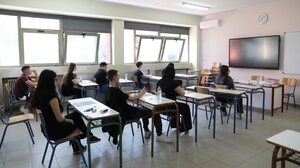 Εθνικό απολυτήριο: Μείωση εξεταζόμενων μαθημάτων και ύλης στη Γ΄ Λυκείου