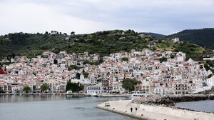 Η Σκόπελος στους δεκατρείς κορυφαίους προορισμούς του κόσμου για «slow travel»