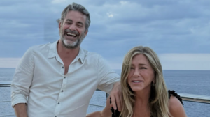 Τζένιφερ Άνιστον: Ο Τζιμ Κέρτις «λιώνει» για χάρη της και της εύχεται για τα γενέθλιά της