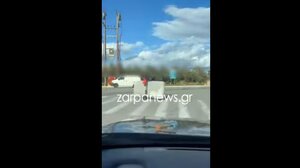 Φόρτωσε το...στρώμα πάνω στο πατίνι!