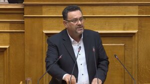 Μ. Συντυχάκης: Το νομοσχέδιο του υπουργείου Μετανάστευσης εκφράζει την απάνθρωπη πολιτική ΕΕ - κυβέρνησης