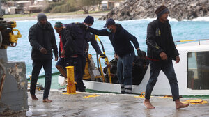 Πολύνεκρο ναυάγιο: «Όποιος κατάφερε να ανέβει, σώθηκε. Όποιος δεν είχε αντοχή, πέθανε»