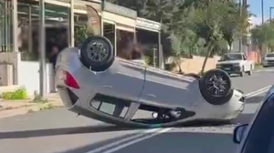 Ηράκλειο: Τούμπαρε αυτοκίνητο στην Ούλοφ Πάλμε - Βίντεο