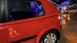 Τροχαίο ατύχημα στα Χανιά: Αυτοκίνητο έπεσε σε στύλο