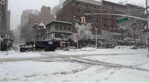 Ισχυρότατη χιονοθύελλα παρέλυσε τη Νέα Υόρκη και τις βορειοανατολικές ΗΠΑ