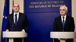 Δένδιας: «Ελληνικά Patriot και F-16 καλύπτουν τον βουλγαρικό εναέριο χώρο λόγω των απειλών από τον πόλεμο στο Ιράν»