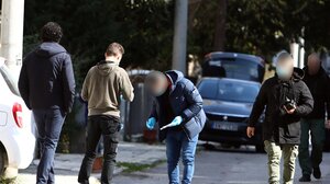 Θεσσαλονίκη: Νεαρό άτομο αναζητείται για εμπλοκή στη δολοφονία του 20χρονου 