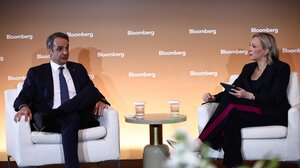 Μητσοτάκης στο Bloomberg: «Η Ελλάδα δεν θα εμπλακεί σε καμία επιχείρηση στον πόλεμο»