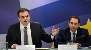 Fuel Pass, ακτοπλοϊκά και λιπάσματα: Ποιοι είναι οι κερδισμένοι από τα μέτρα