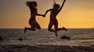 Κάνε 50 άλματα κάθε πρωί και δες τι θα συμβεί στο μεταβολισμό σου 