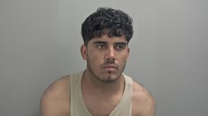 Φρίκη στη Βρετανία: 23χρονος βίασε 12χρονο κορίτσι - Της επιτέθηκε την ώρα που έπαιζε στις κούνιες