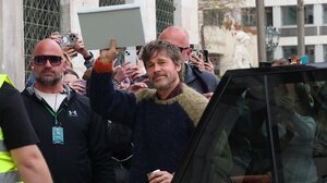 Εκλεισε το κέντρο της Αθήνας για τον Μπραντ Πιτ