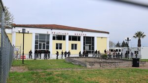 Σήμερα η δίκη για τα Τέμπη μετά τις αλλαγές στη δικαστική αίθουσα