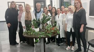 Χαμόγελα και περιποίηση στο Δημαρχείο Πλατανιά για την Παγκόσμια Ημέρα της Γυναίκας