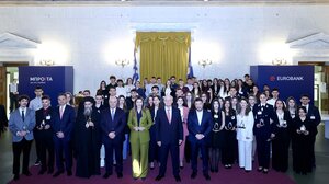 Μπροστά για την Παιδεία: Η Eurobank βράβευσε τους «Πρώτους των Πρώτων» παρουσία του ΠτΔ