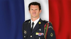 Αυτός είναι ο Γάλλος ανθυπασπιστής που σκοτώθηκε από ιρανικό drone 