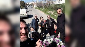 Με λουλούδια τίμησαν τις γυναίκες στο Σγουροκεφάλι - Φωτογραφίες