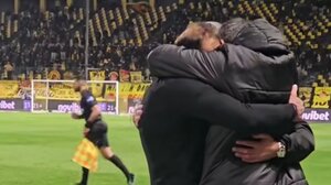 ΟΦΗ: Οι πανηγυρισμοί για το διπλό επί του Άρη και για την είσοδο στα πλέι οφ (video)