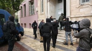 Κύκλωμα με αλλοδαπούς: ελεύθεροι με όρους όλοι οι «εικονικοί εργοδότες», στη φυλακή ο Σαντάμ