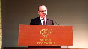 Παρουσιάστηκε στο Ρέθυμνο το βιβλίο "Μέση Ανατολή: 1945-2025 - Η τυραννία των προσδοκιών και των πεποιθήσεων"