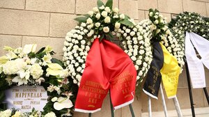 Το τελευταίο αντίο στην εμβληματική Μαρινέλλα - Πλήθος κόσμου στο λαϊκό προσκύνημα