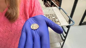 Πλήρωσε το εισιτήριο... του λεωφορείου με νόμισμα 2.000 ετών 