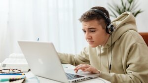 Η απόλυτη ανευθυνότητα: Ενημέρωσαν στις 11 το βράδυ για τηλεκπαίδευση το πρωί!