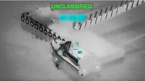 Εκκενώθηκε το φορτηγό πλοίο που χτυπήθηκε στα Στενά του Ορμούζ - Βίντεο από την καταστροφή ιρανικών πλοίων