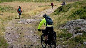 Εναλλακτικός τουρισμός: Ανοίγει ο δρόμος για το Δίκτυο Σηματοδοτημένων Ποδηλατικών Διαδρομών στα Αστερούσια