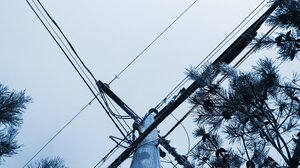 Ηράκλειο: “Ανάβουν όλη μέρα οι στύλοι”, δυσφορούν κάτοικοι στο Μαλεβίζι