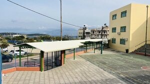 Γεγονός το προστατευτικό στέγαστρο στο Ειδικό Δημοτικό Σχολείο Αγίου Νικολάου