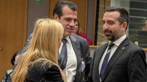 Θάνος Πλεύρης και Σέβη Βολουδάκη στο Συμβουλίου Υπουργών με επίκεντρο Return hubs και εθελούσιες επιστροφές