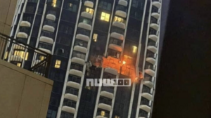 Επίθεση με drone προκάλεσε τρύπα σε ουρανοξύστη στο Ντουμπάι