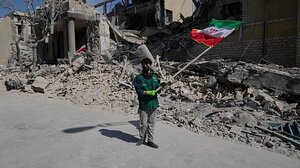 Πόλεμος στη Μέση Ανατολή: Η Ρωσία βοηθά το Ιράν με πληροφορίες για τις θέσεις των ΗΠΑ