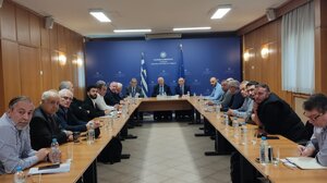 Μέτρα για αφθώδη πυρετό στη Λέσβο: Πλήρη αποζημίωση για το χαμένο γάλα ανακοίνωσε ο Κώστας Τσιάρας