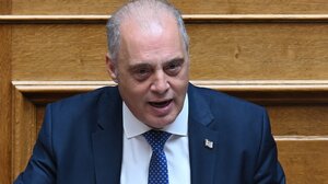 Τον είπε καράφλα: Η επιστολή διαμαρτυρίας του Βελόπουλου για τον Φλώρο