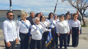 Η κυρία Σοφία ετών 82, μαθήτρια του Εσπερινού ΕΠΑΛ Ρόδου, παρέλασε περήφανα στη Ρόδο