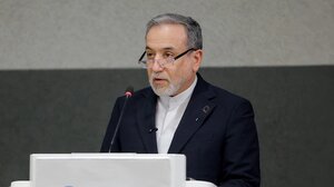 Ισραηλινά ΜΜΕ: Ο Αραγτσί μίλησε με Γουίτκοφ και Κούσνερ, τους είπε πως ο Μοτζτάμπα Χαμενεϊ θέλει «να κλείσει σύντομα το ζήτημα»