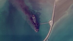 Δορυφορικές εικόνες... αποκάλυψης με καταστροφές σε λιμάνια, βάσεις και αεροδρόμια στη Μέση Ανατολή